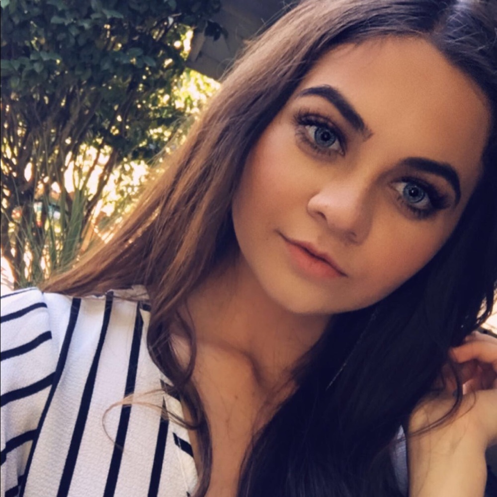 Meet your Posher, Anetta